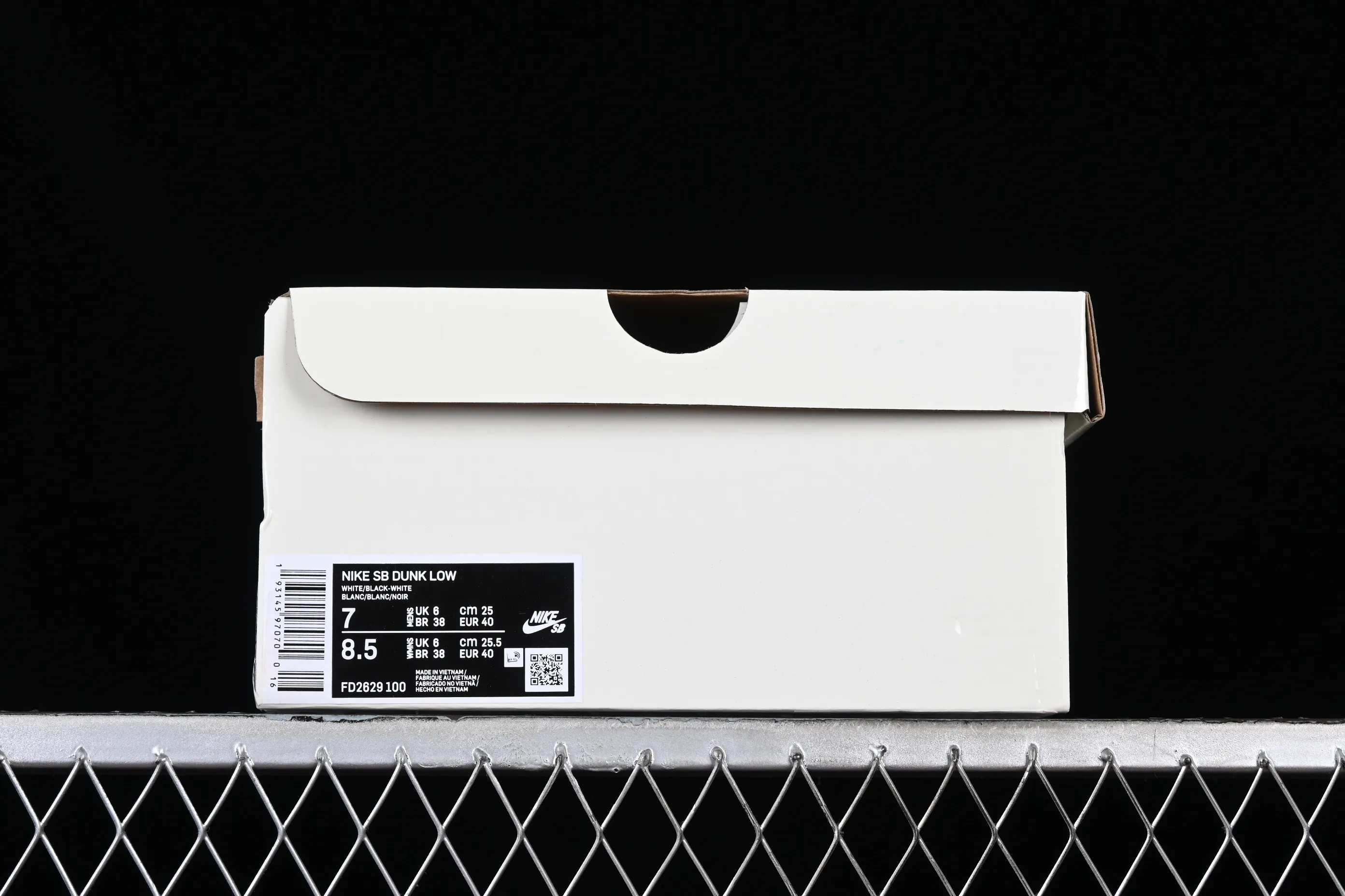 All categories Nk SB Dunk series Nk SB Dunk Low low-top sneakers F version Tightbooth x Nk SB Dunk joint model Reverse Panda SB low-top casual sports skateboard shoes FD2629-100
